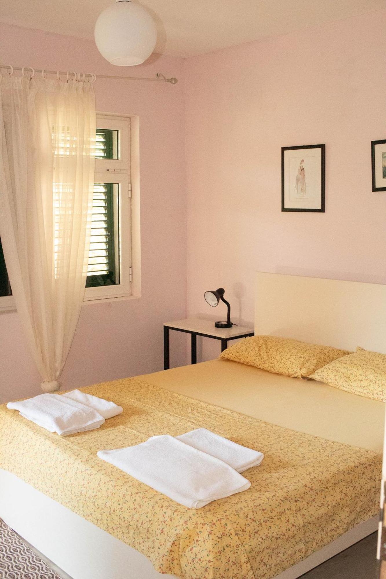 Agroturizem Hotel Vila Franceze Koman Экстерьер фото
